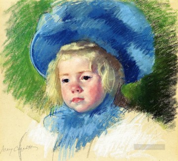 メアリー・カサット Painting - 大きな羽飾りの帽子をかぶったシモーネの頭 左を向いている母親 子供たち メアリー・カサット